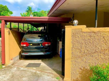 Exterior - 5 Bedroom House for Sale in Authurigiya 