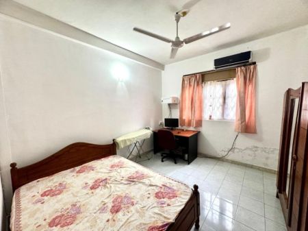 Bedroom - (SH1296) Three Storey House for Sale in Rajagiriya