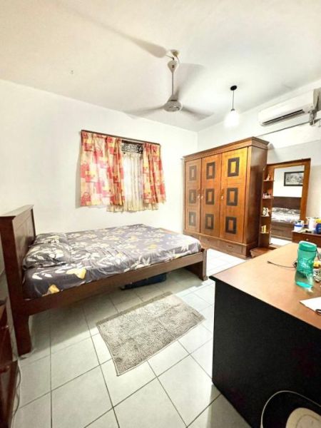 Bedroom - (SH1296) Three Storey House for Sale in Rajagiriya