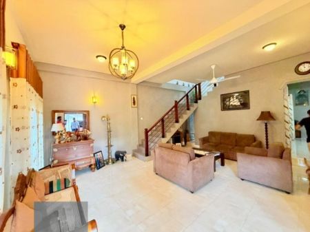 Living Room - (SH1509) Three Storey Luxury House for Sale in Nugegoda