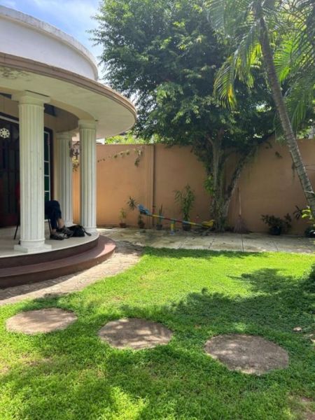 Exterior - FOR Rent | Colombo 5 | 5-Bedrooms |  Luxury House