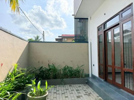 Exterior - Luxury 4BR House for Sale in Pannipitiya | LKR 52 Million(HS4751)
