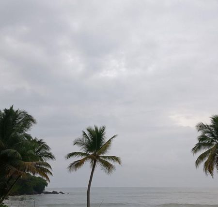 Exterior - Beach View 5 AC Room Villa for Rent in Beruwala 400,000 LKR per Month