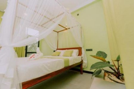 Bedroom - Beach View 5 AC Room Villa for Rent in Beruwala 400,000 LKR per Month