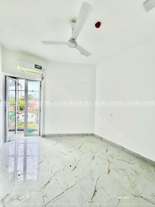 Bathroom - Apartment for sale in Colombo 10