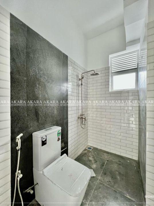 Bathroom - Apartment for sale in Colombo 10