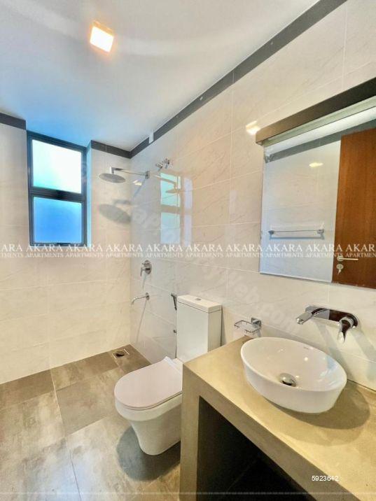 Bathroom - Apartment for sale in Pelawatte
