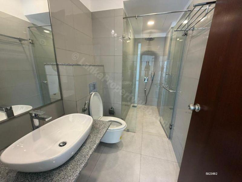 Bathroom - Apartment for rent in Rajagiriya