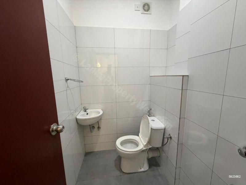 Bathroom - Apartment for rent in Rajagiriya