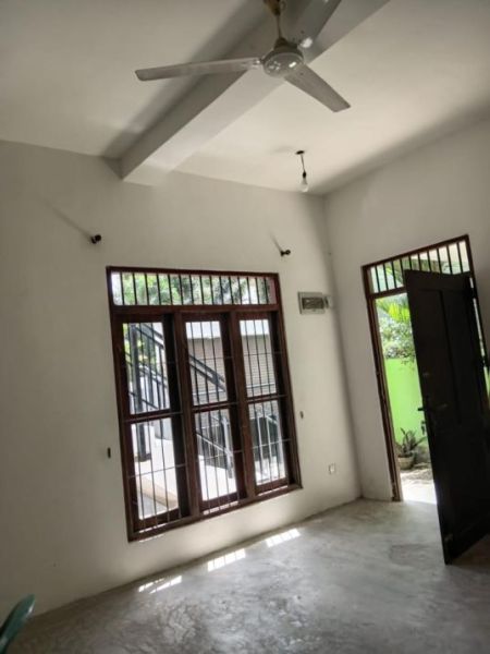 Bedroom - Two-unit house with six bedrooms, three washrooms, two kitchens, rooftop, etc.