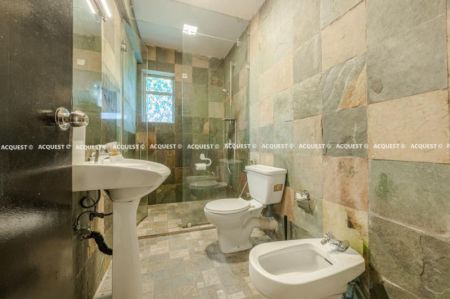Bathroom - Apartment for Sale - Rockwood Apartments - Colombo 07 | LKR 90,000,000