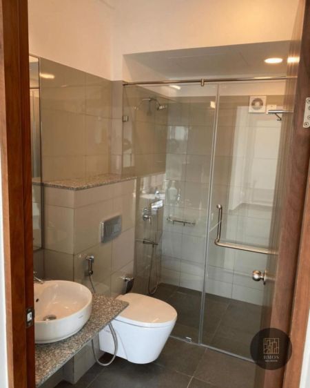 Bathroom - Apartment for sale at Iconic Galaxy - Rajagiriya 