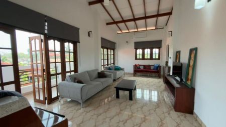 Living Room - (DH1177) Luxury 3 Storey House for Sale in Panadura