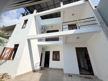 Exterior - (SR1398) Two Storey House for Rent in Thalawathugoda