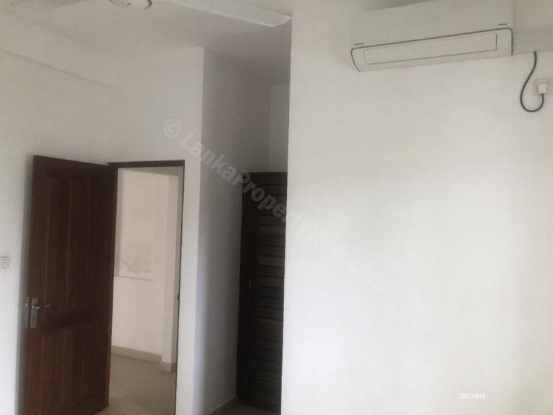 Bedroom - House for rent in Rajagiriya