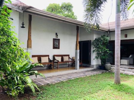 Exterior - Fully Solar Powered House for rent in Colombo 5 