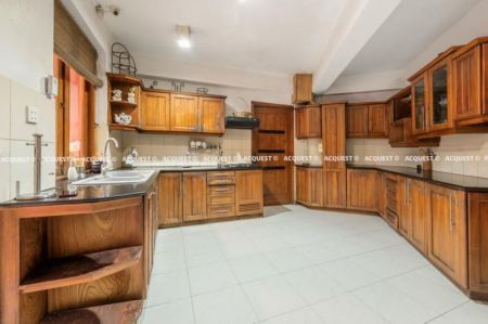 Kitchen - House for Sale - Colombo 05 | Price Upon Enquiry