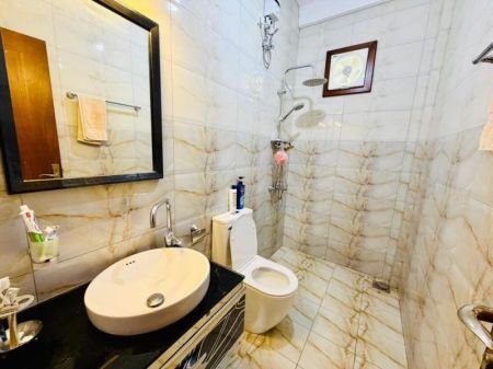 Bathroom - (SR1407) Two Storey House for Rent in Akuregoda Battaramulla