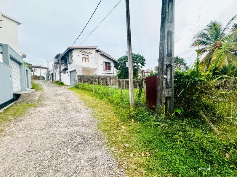 Bare Land for sale in Battaramulla