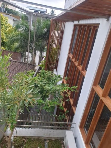 Exterior - 6 Bedroom House for Rent in Colombo 8, R4854