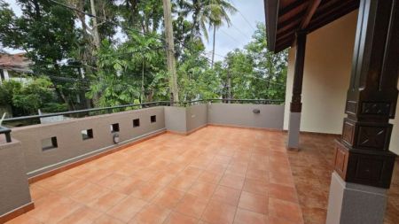 Exterior - Spacious family home in Maharagama