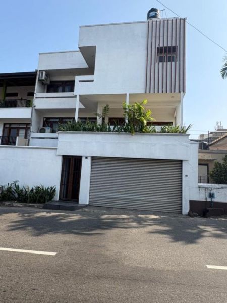 Exterior - 7.55 Perches - Furnished House for Sale - HL52932