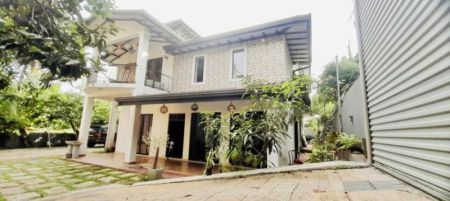 Exterior - 6 Bedroom Two Storied House for Sale - Piliyandala | LKR 75 Million (Negotiable) (EM887)