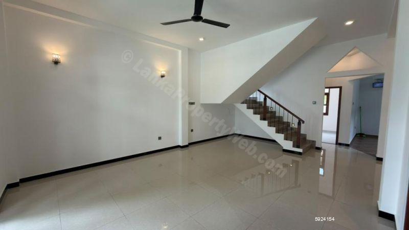 House for sale in Kottawa