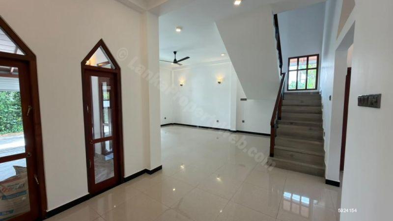 House for sale in Kottawa