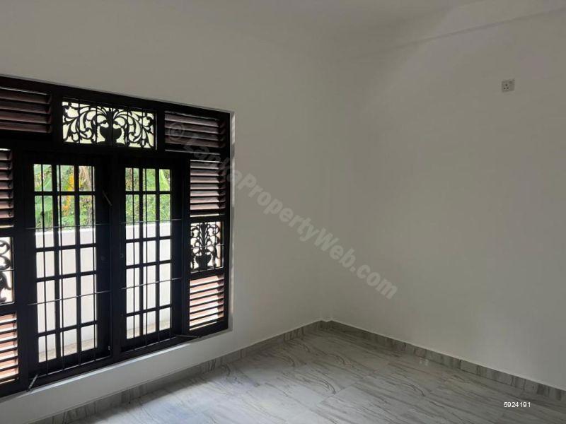 House for sale in Kottawa