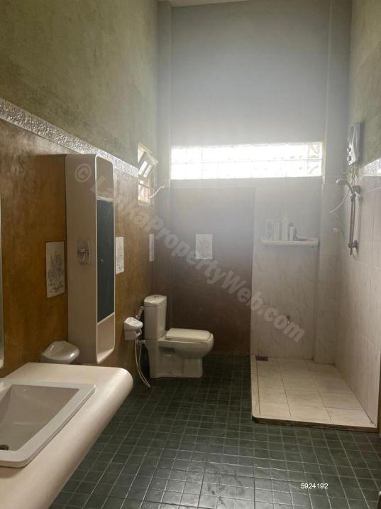 Bathroom - House for sale in Kottawa
