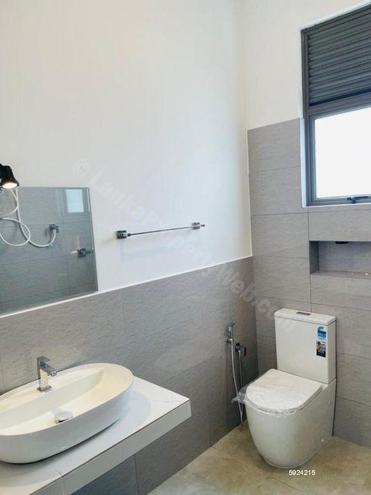 Bathroom - House for sale in Kottawa
