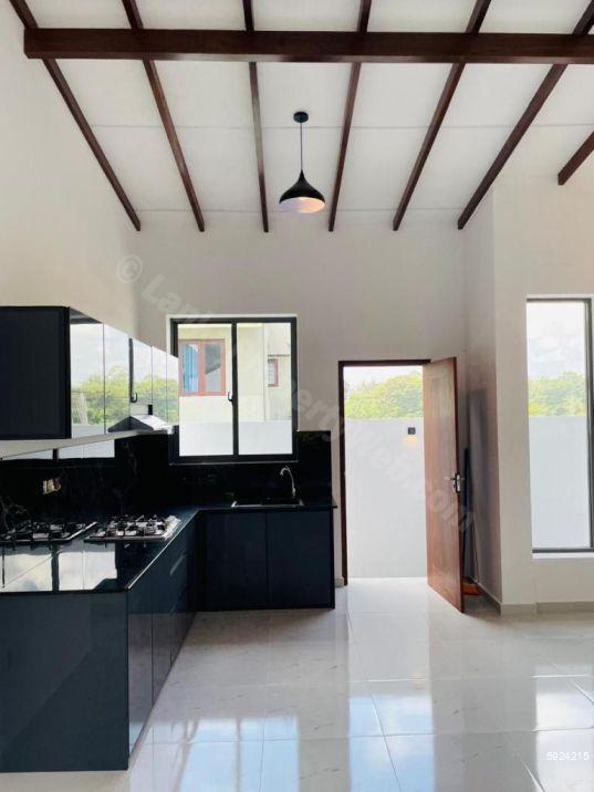 House for sale in Kottawa