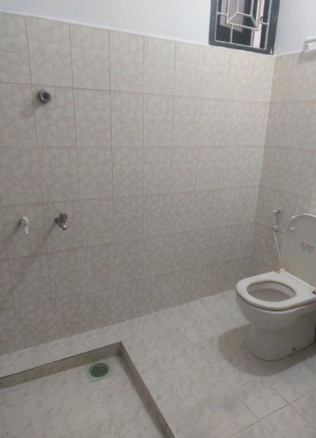 Bathroom - 🏠 House For Rent In Colombo 6 - PDH137