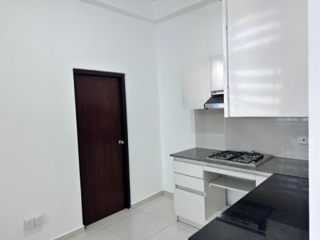 Kitchen - ￭ Sieble Avenue ￭ 03BR Apartment For Sale ￭ (NK11444)