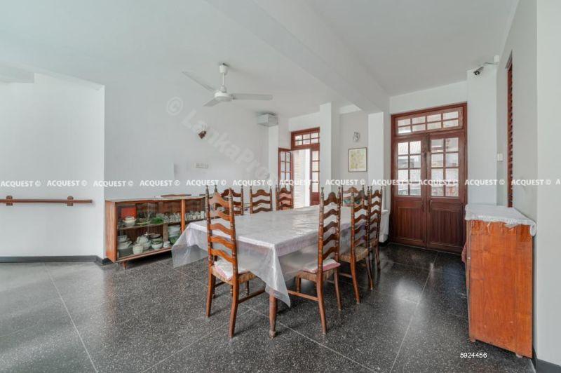 Commercial for rent in Colombo 5
