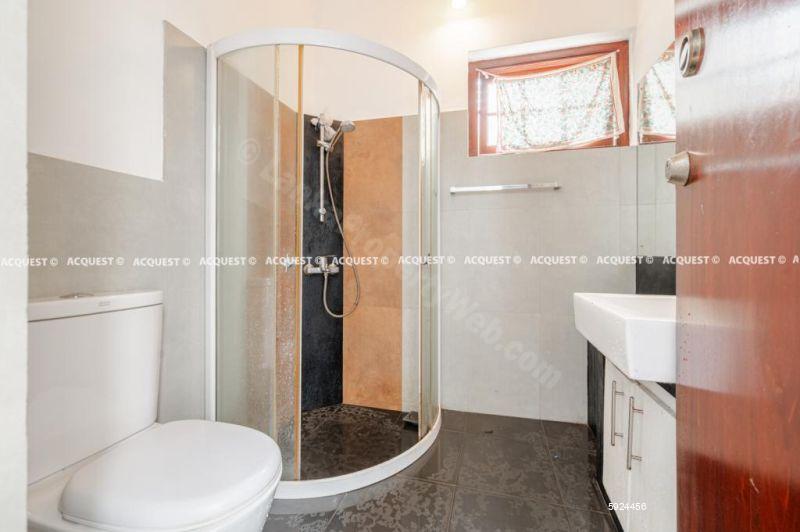 Commercial for rent in Colombo 5