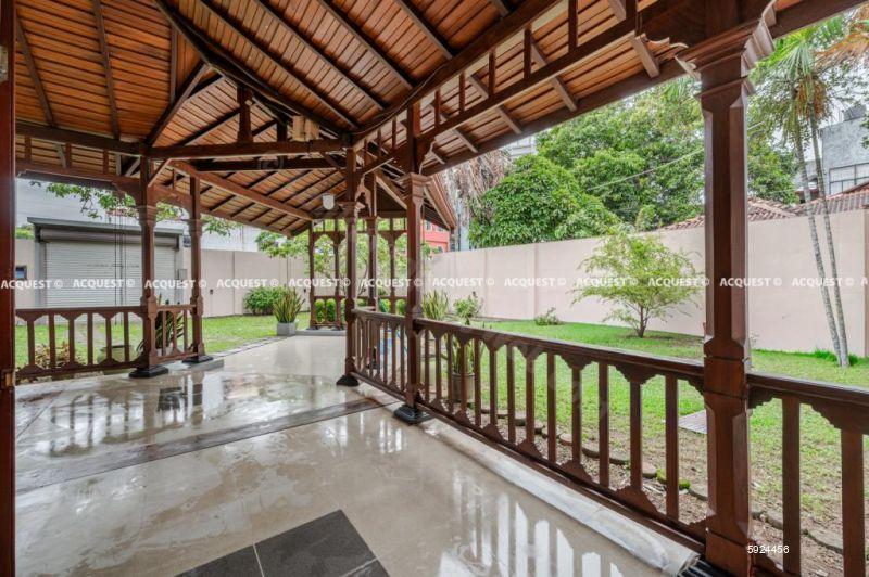 Commercial for rent in Colombo 5