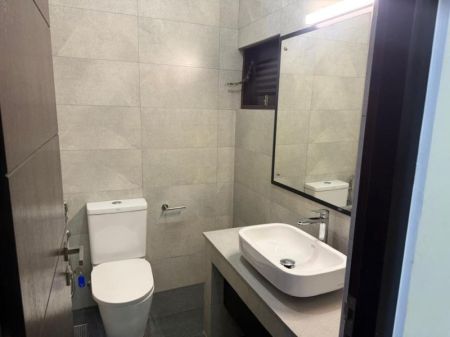 Bathroom - House for Rent - Nugegoda | LKR 500,000