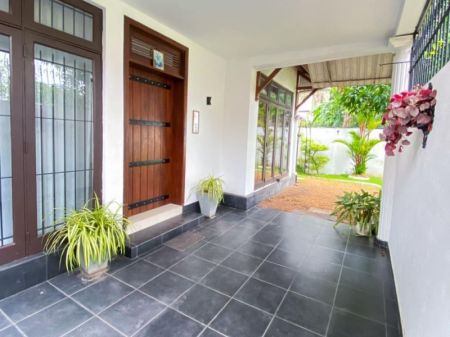 Exterior - Newly Renovated 3 Bedroom Ground Floor House for Rent | LKR 250,000/ month (negotiable) (EM039AC)