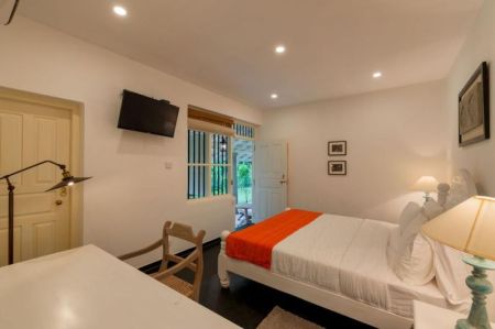 Bedroom - 06 Bedroom Villa For Sales in Galle 