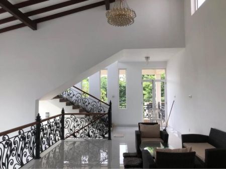 Living Room - Luxury 4 Bedroom House for Sale – Kadawatha | LKR 98,000,000 (EM166RK)