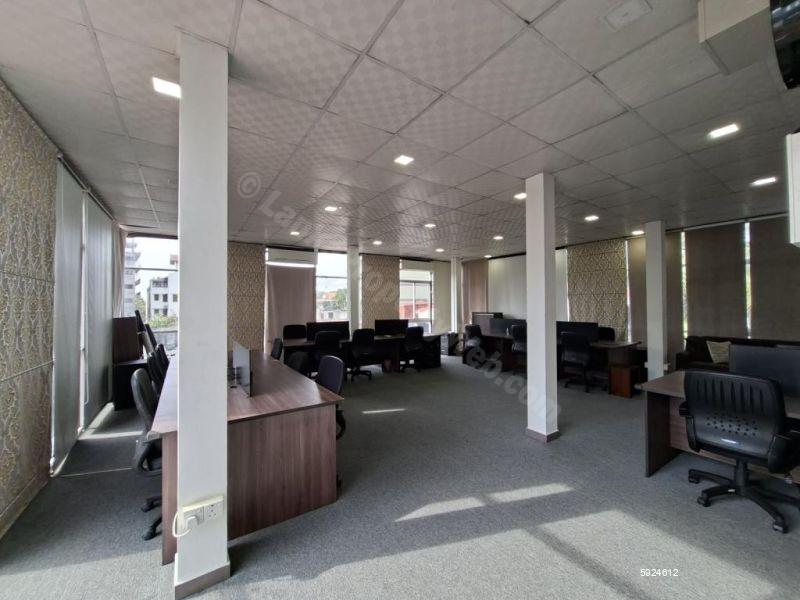 Commercial for rent in Colombo 5