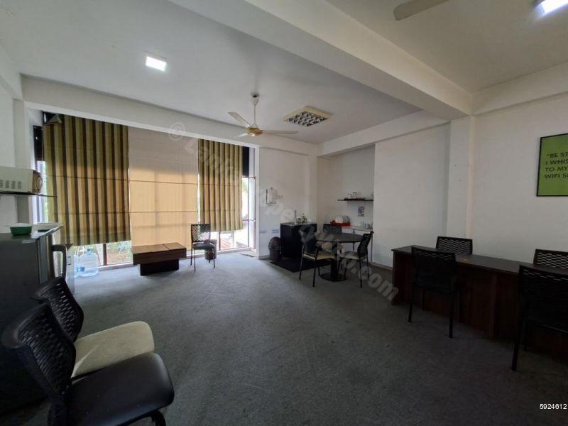 Commercial for rent in Colombo 5