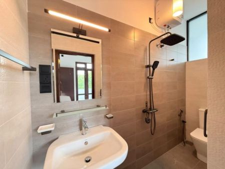 Bathroom - Modern Luxury House for Sale in Pannipitiya