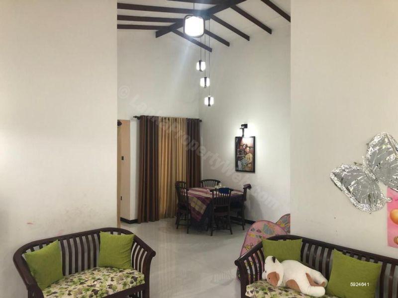 Living Room - House for sale in Meegoda