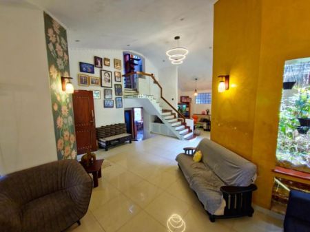 Living Room - Semi-Luxury Fully Furnished House for Sale in Kadawatha