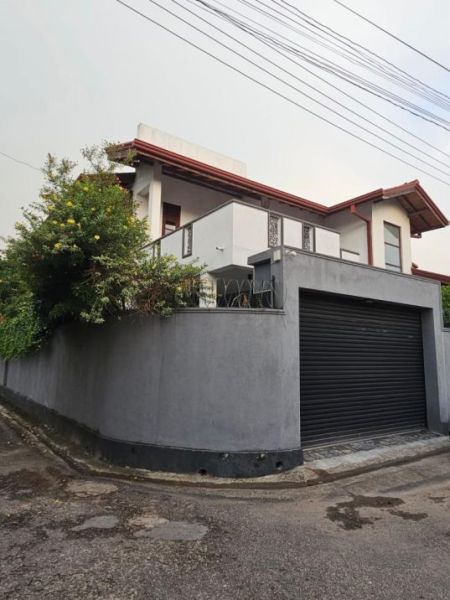 Exterior - 4 Bedroom House for Sale in Thalawathugoda | LKR 75 Million (HS4759)