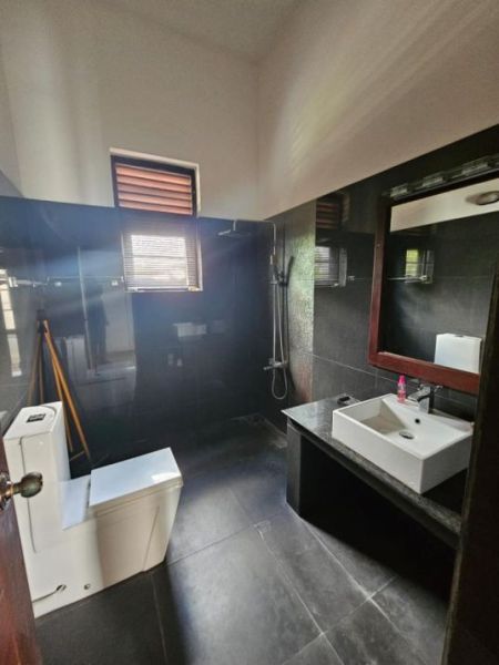 Bathroom - 4 Bedroom House for Sale in Thalawathugoda | LKR 75 Million (HS4759)