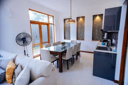 Living Room - Thalawathugoda Luxury 4 Bedroom Luxury House For Rent  